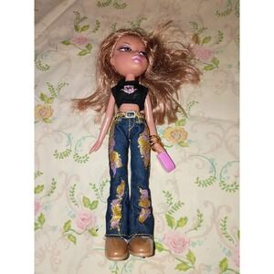 Bratz "Walking My Dog Yasmin" Doll Original Outfit